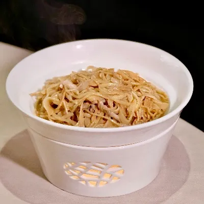 鸡汤煨极品笋尖