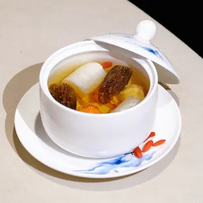 珍品菌王汤（位上）